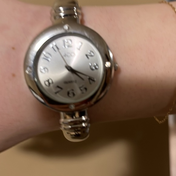 Watch Bracelet - Picture 2 of 3